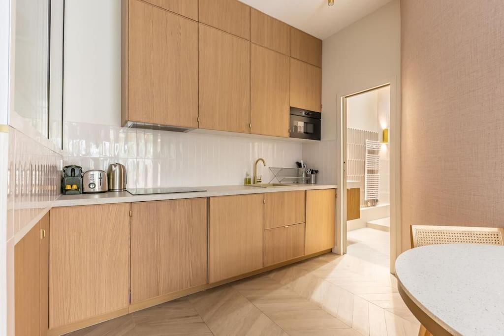 Elegant 4-Star Stay In Central Paris - Suite Apart Exterior photo